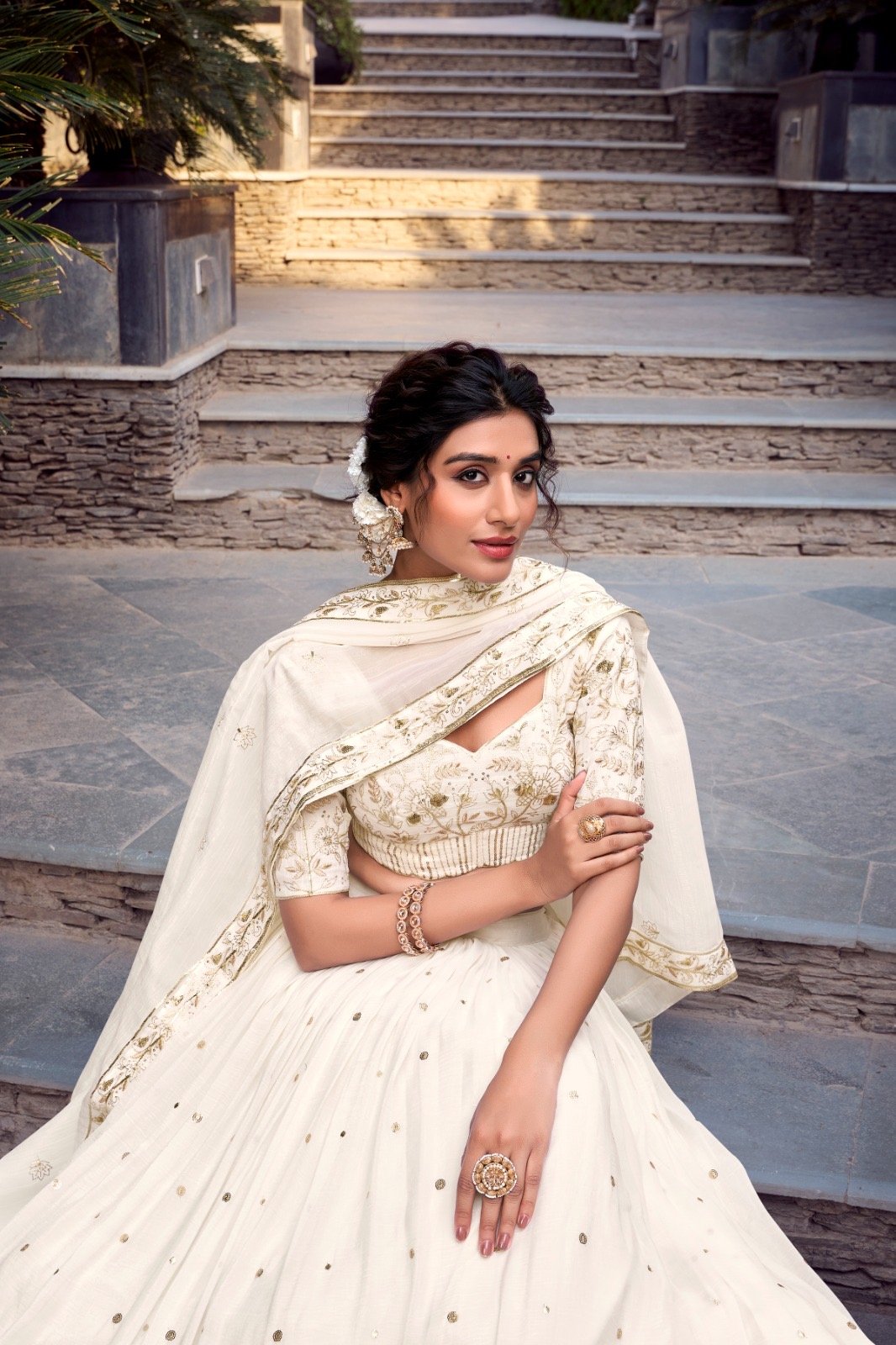 Lehenga Choli Silver Glosy - Image 6