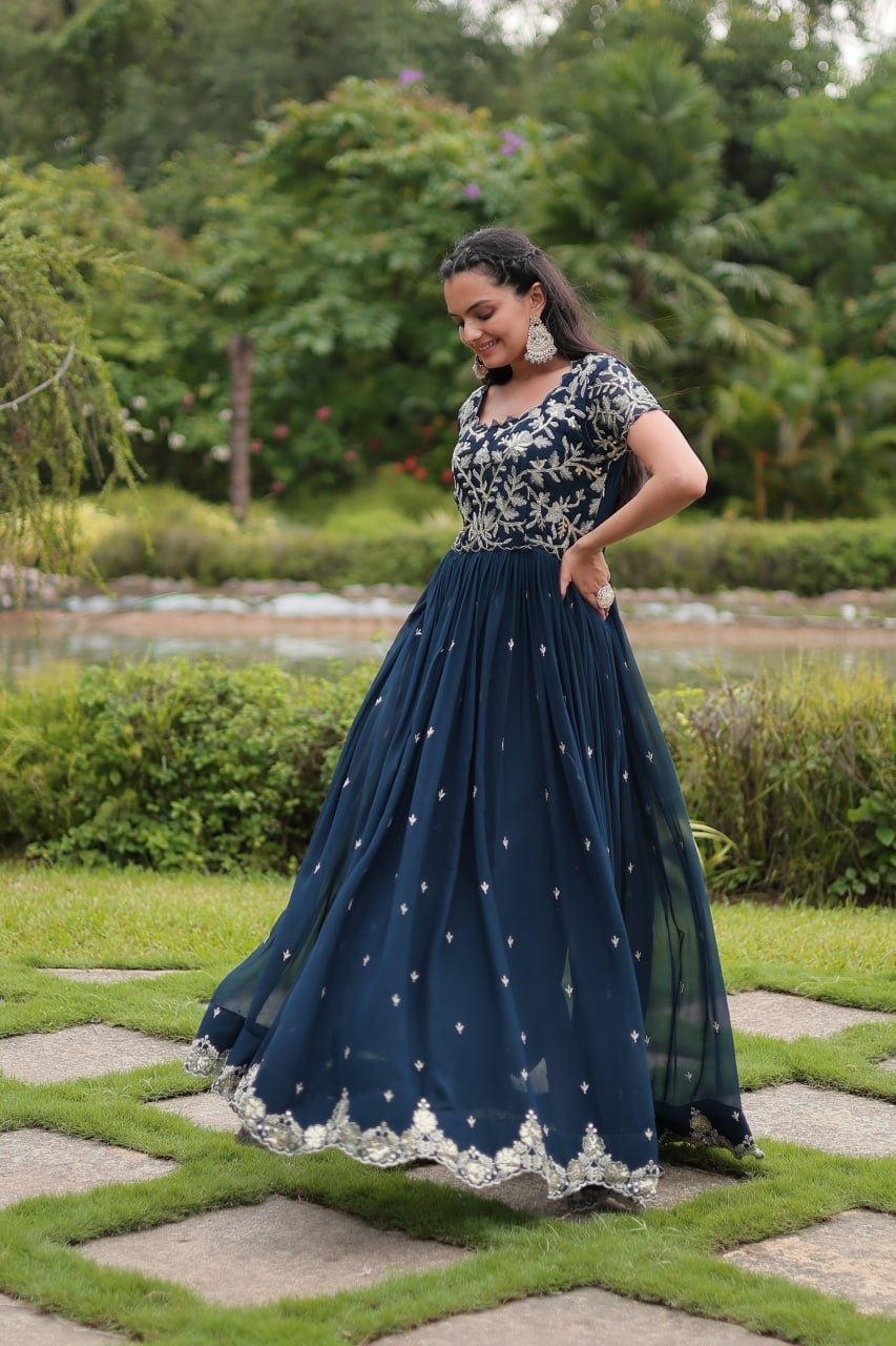 Gown Faux Blooming with Coding Sequins Embroidered Work - Image 6