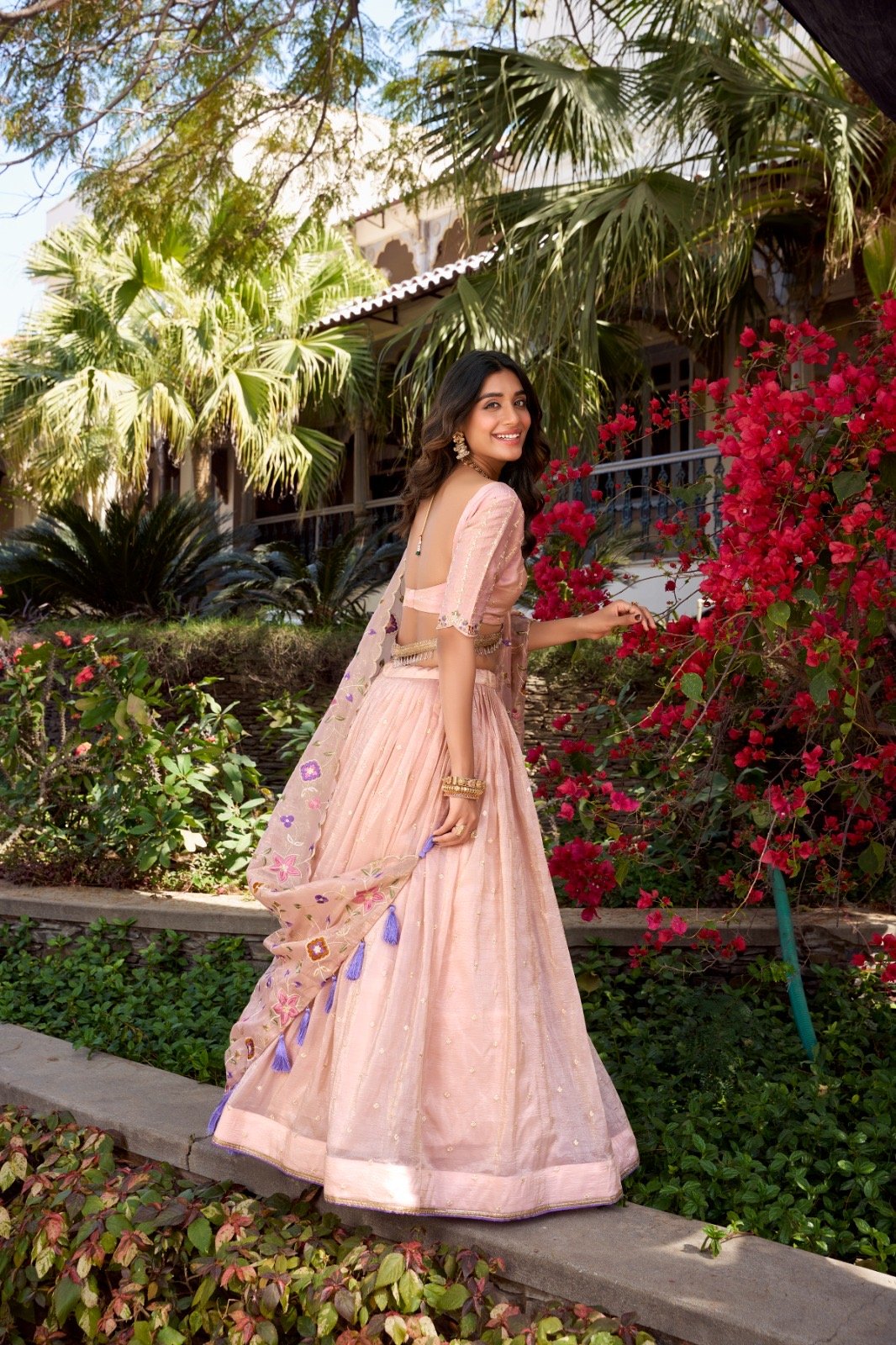Lehenga Choli Gold Crush - Image 5