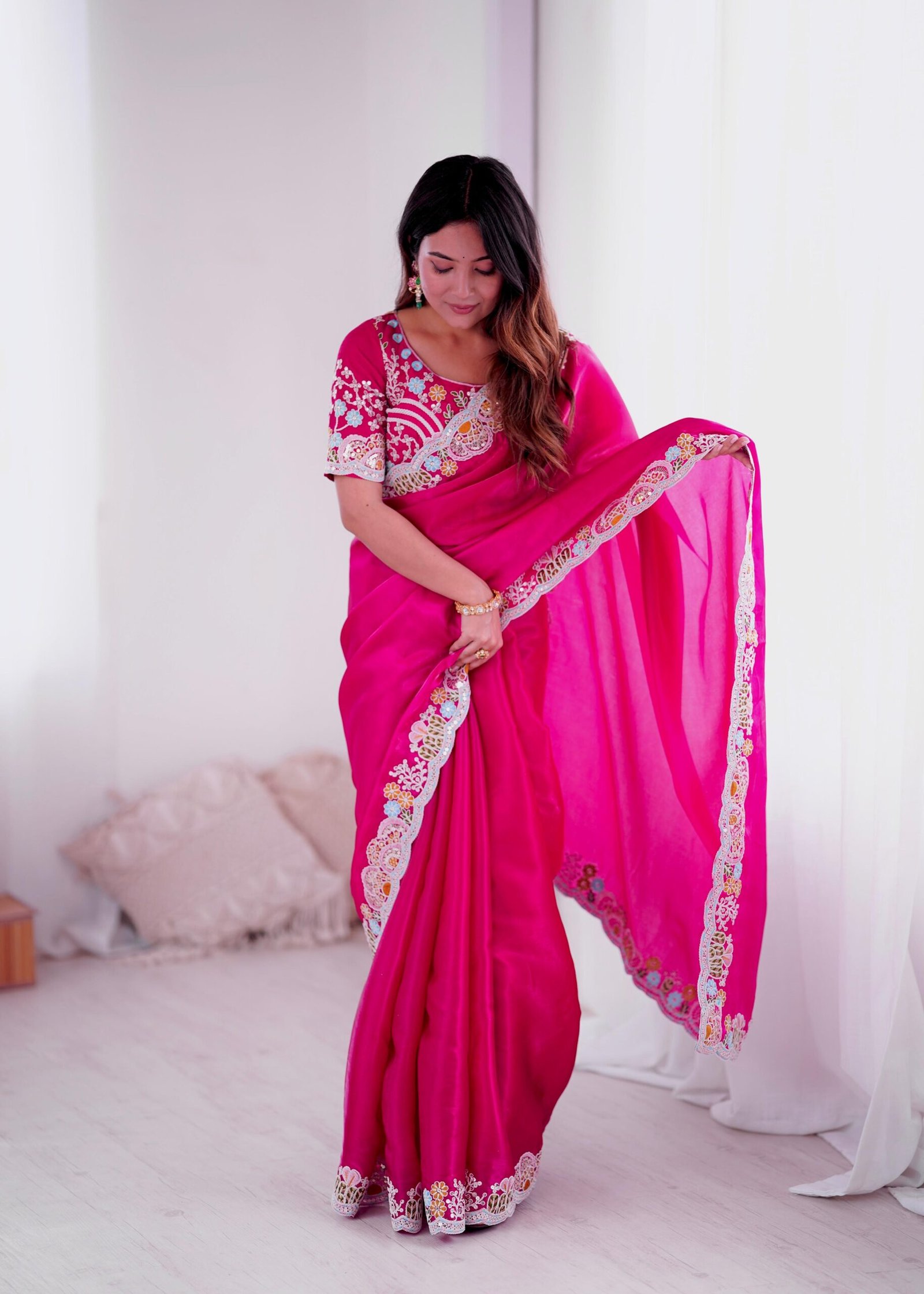 Saree Jimmy Choo - Image 4