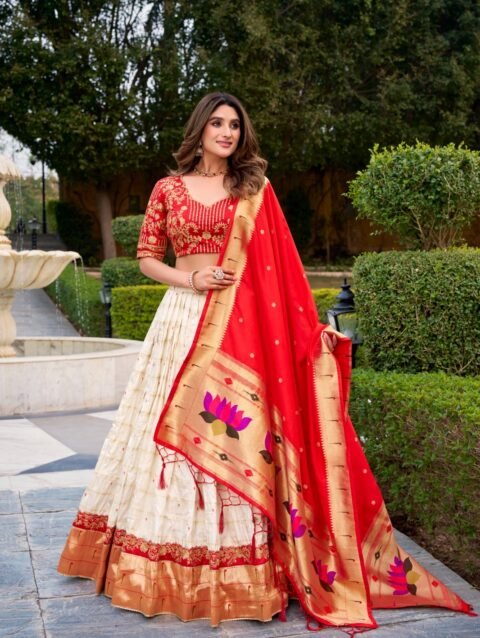 Lahenga Choli Set Silk Paithani